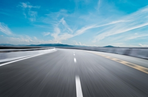 国泰航空(00293.HK)：8月客运量增30%，将重启西雅图直航
