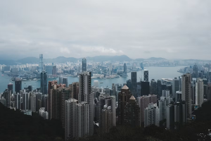 中國中鐵(00390.HK)：委任鍾俊爲董祕及聯席公司祕書，獲豁免嚴格遵守上市規則